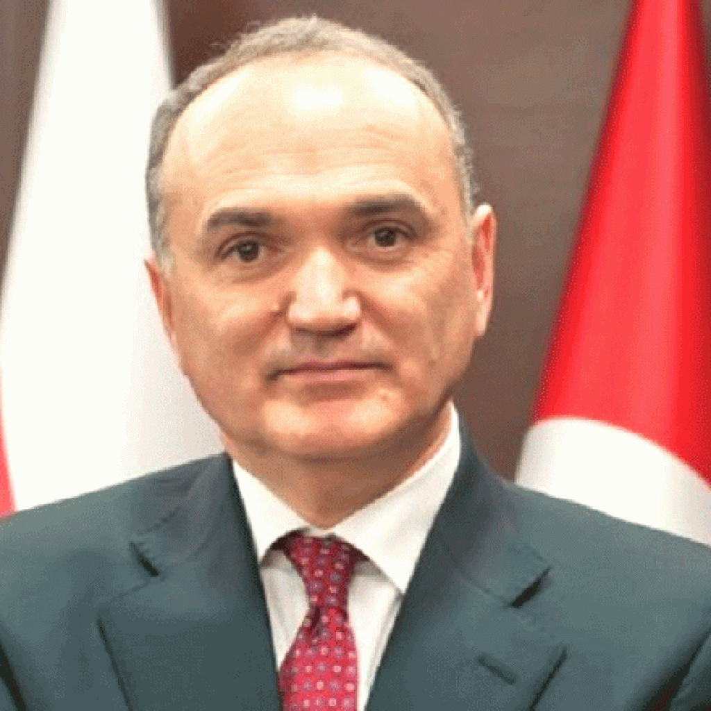 ASANSÖR SEKTÖRÜNÜN YENİ BAKANI FARUK ÖZLÜ OLDU...